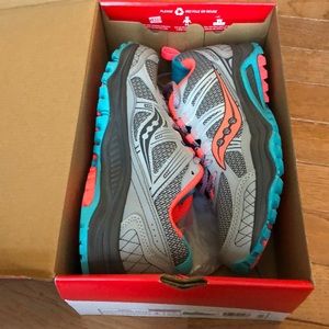 BRAND NEW saucony sneakers